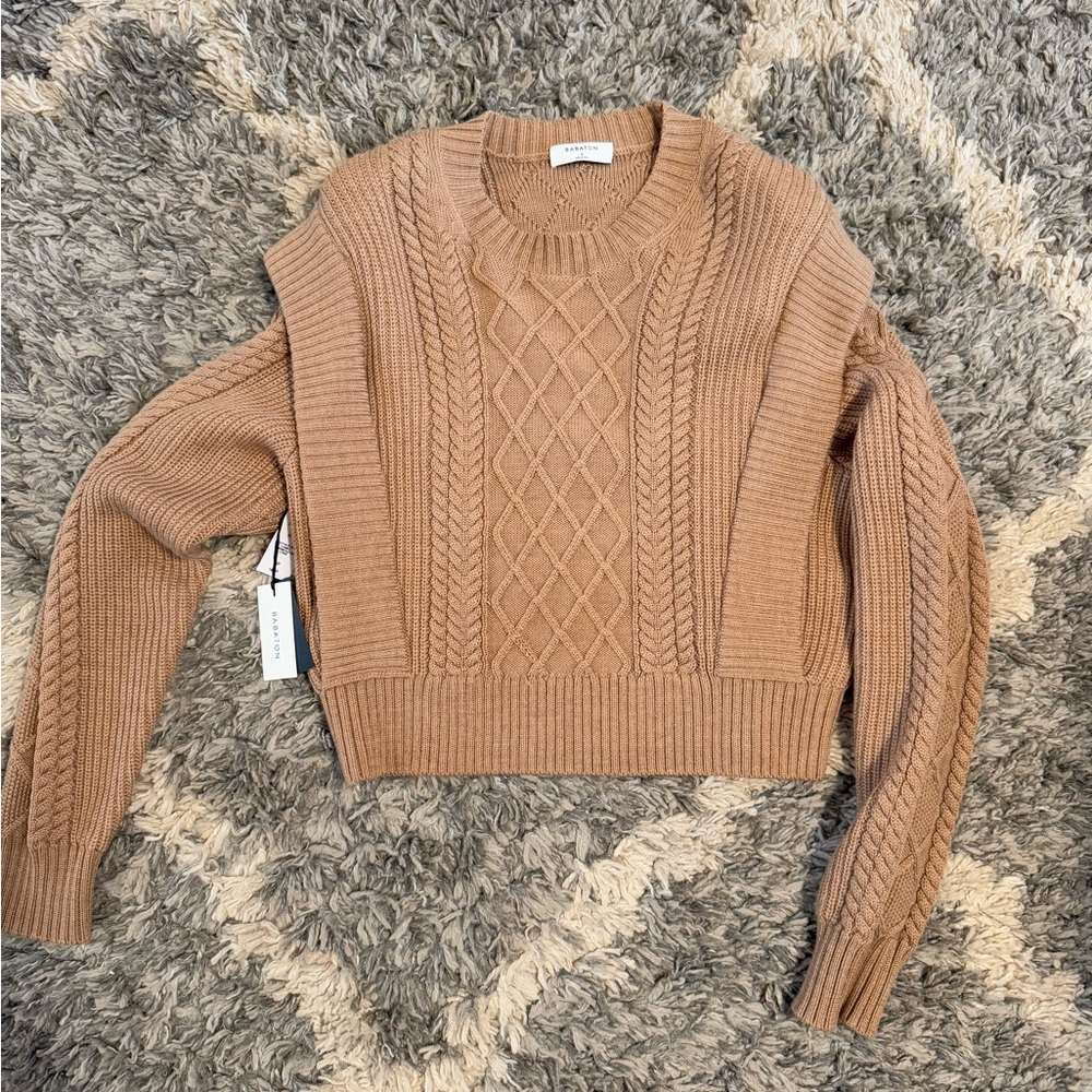 New never worn. Aritzia. Babaton. Sweater.